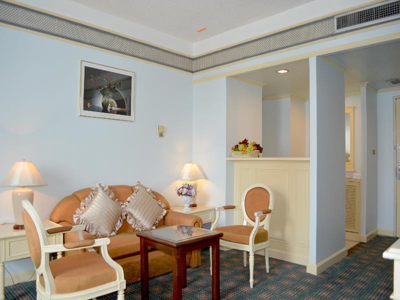 Diamond Plaza Hotel Хатъяй Экстерьер фото