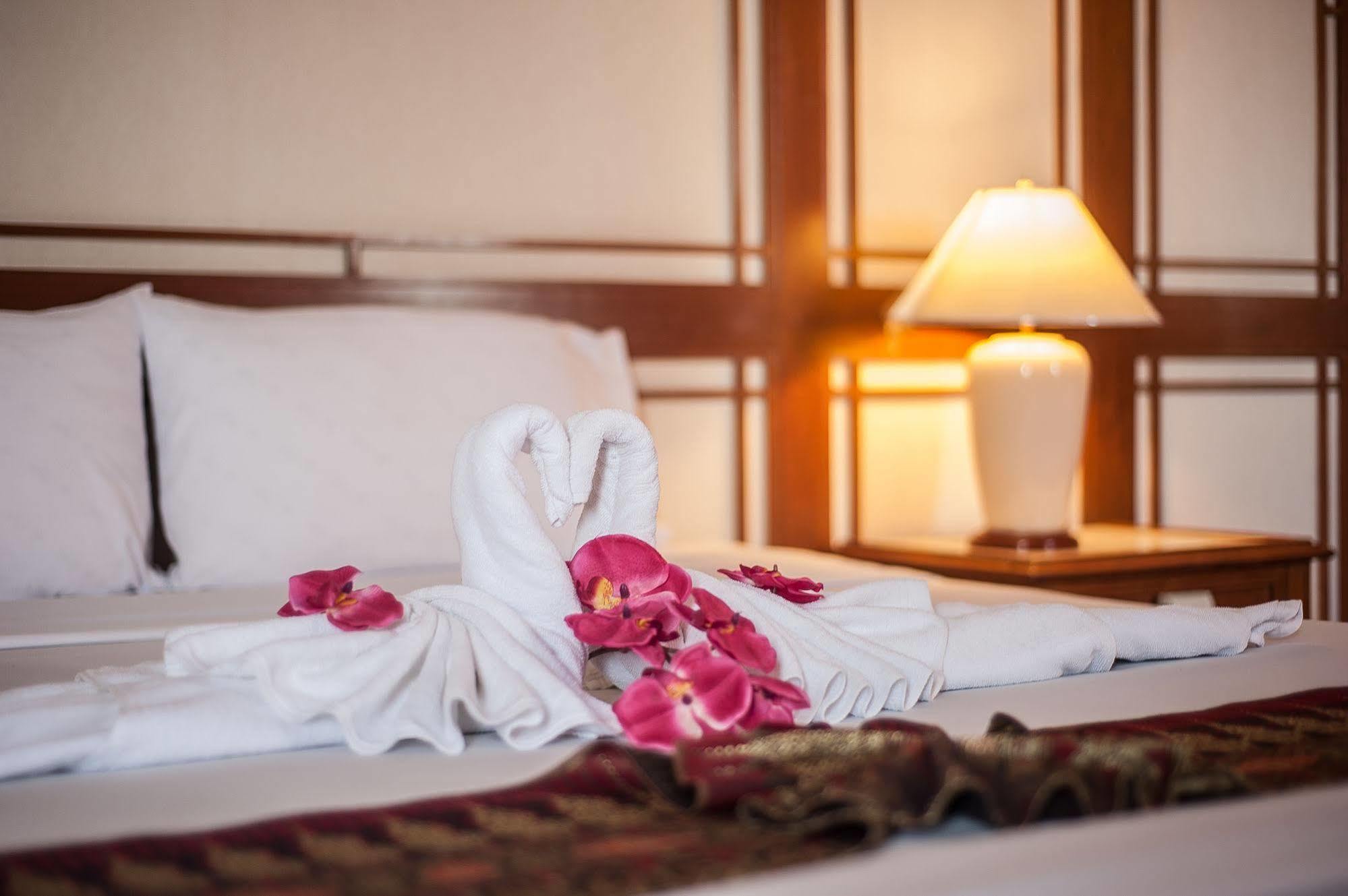 Diamond Plaza Hotel Хатъяй Экстерьер фото